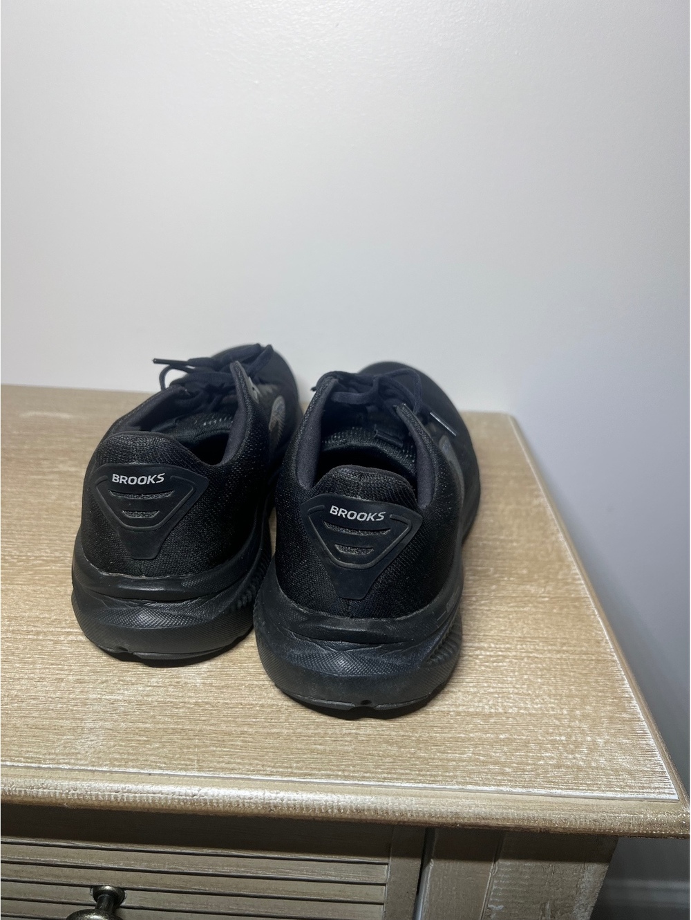 Brooks Ghost 14 Men's Running Shoes Black Size 9.5 - Picture 3 of 8